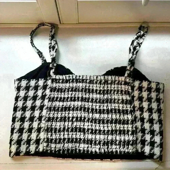 Stradivarius cropped top in black and white tweed - Picture 3 of 5